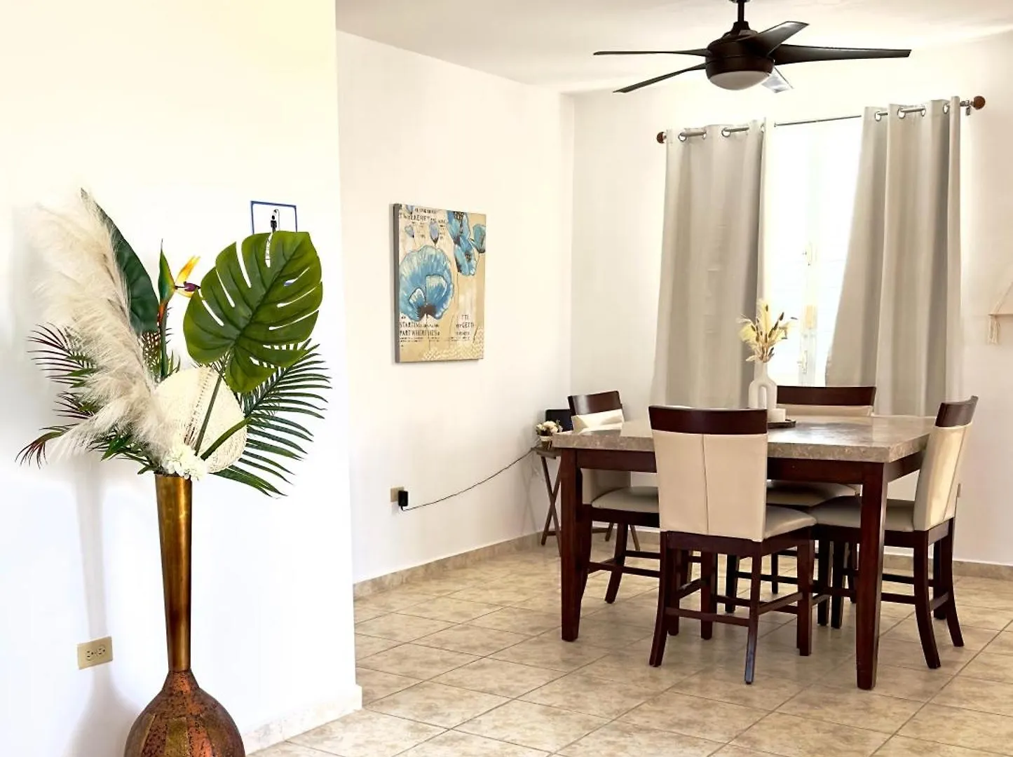 La Casandra Beach House Isabela Holiday home