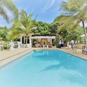 Villa Bonita - Vacation & Event Venue Sleeps 50!, Isabela